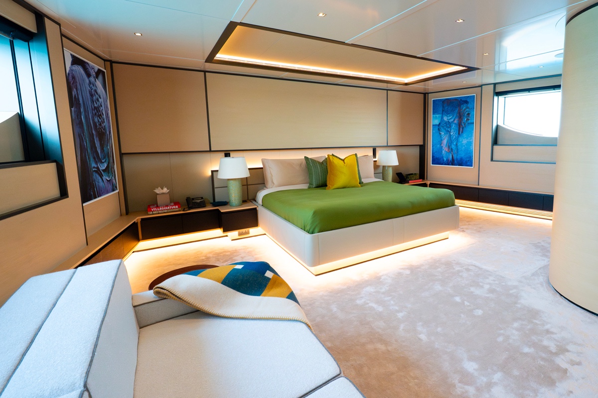 Inside Alia Yachts 55m Limerence