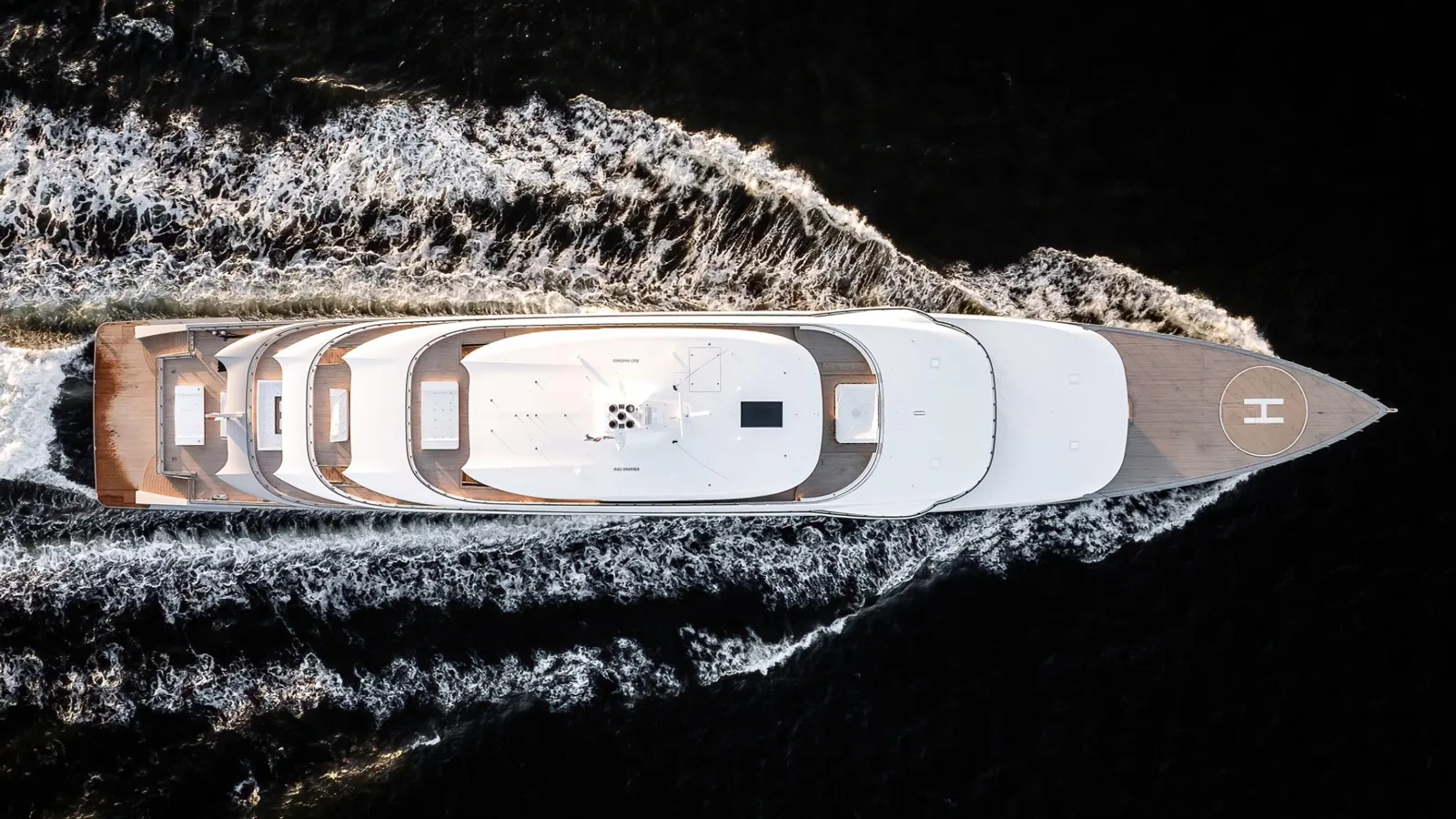 101m Feadship superyacht Moonrise delivered