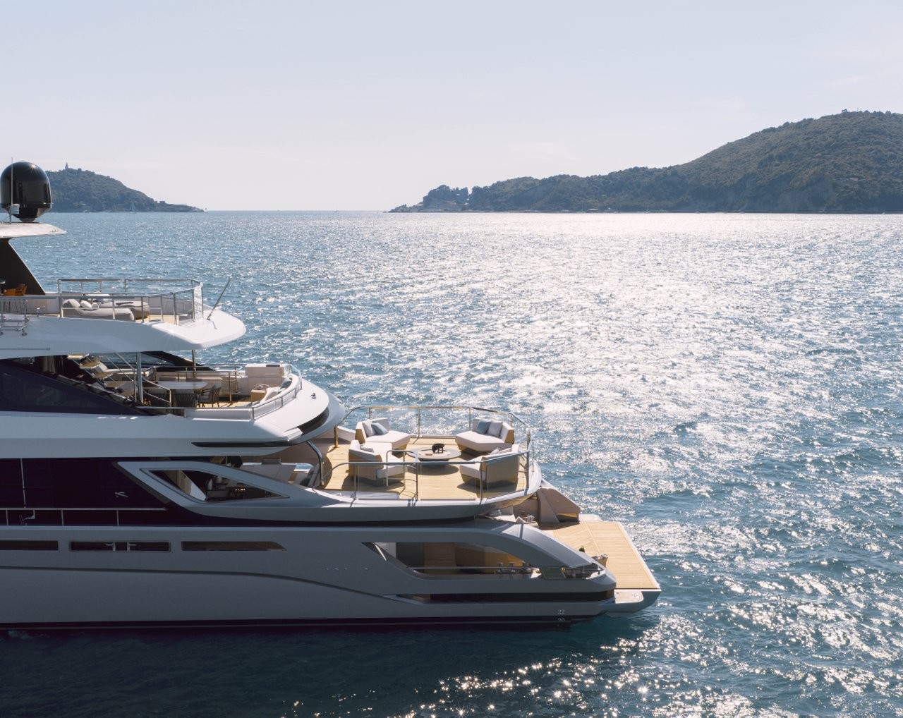 Azimut Unveils New Grande Trideck with m2atelier-Designed Interiors