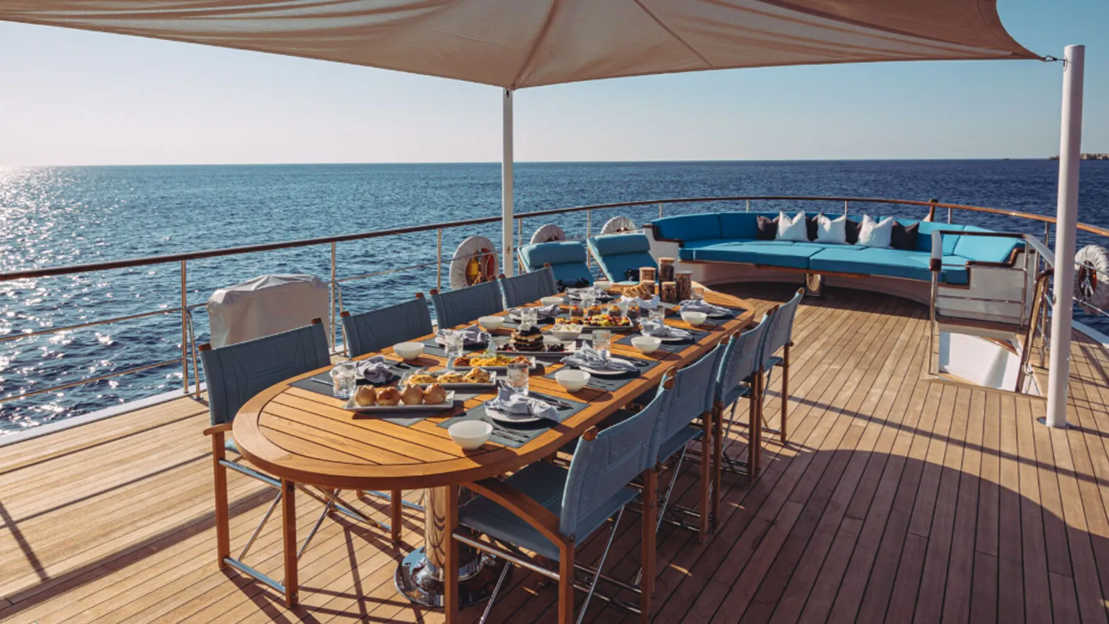 Change of CA and €500k price drop on 33m modern classic motor yacht Far Niente