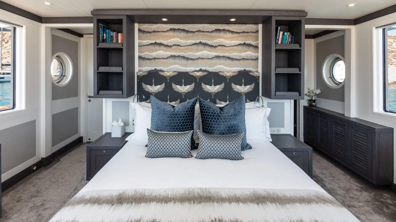 Change of CA and €500k price drop on 33m modern classic motor yacht Far Niente