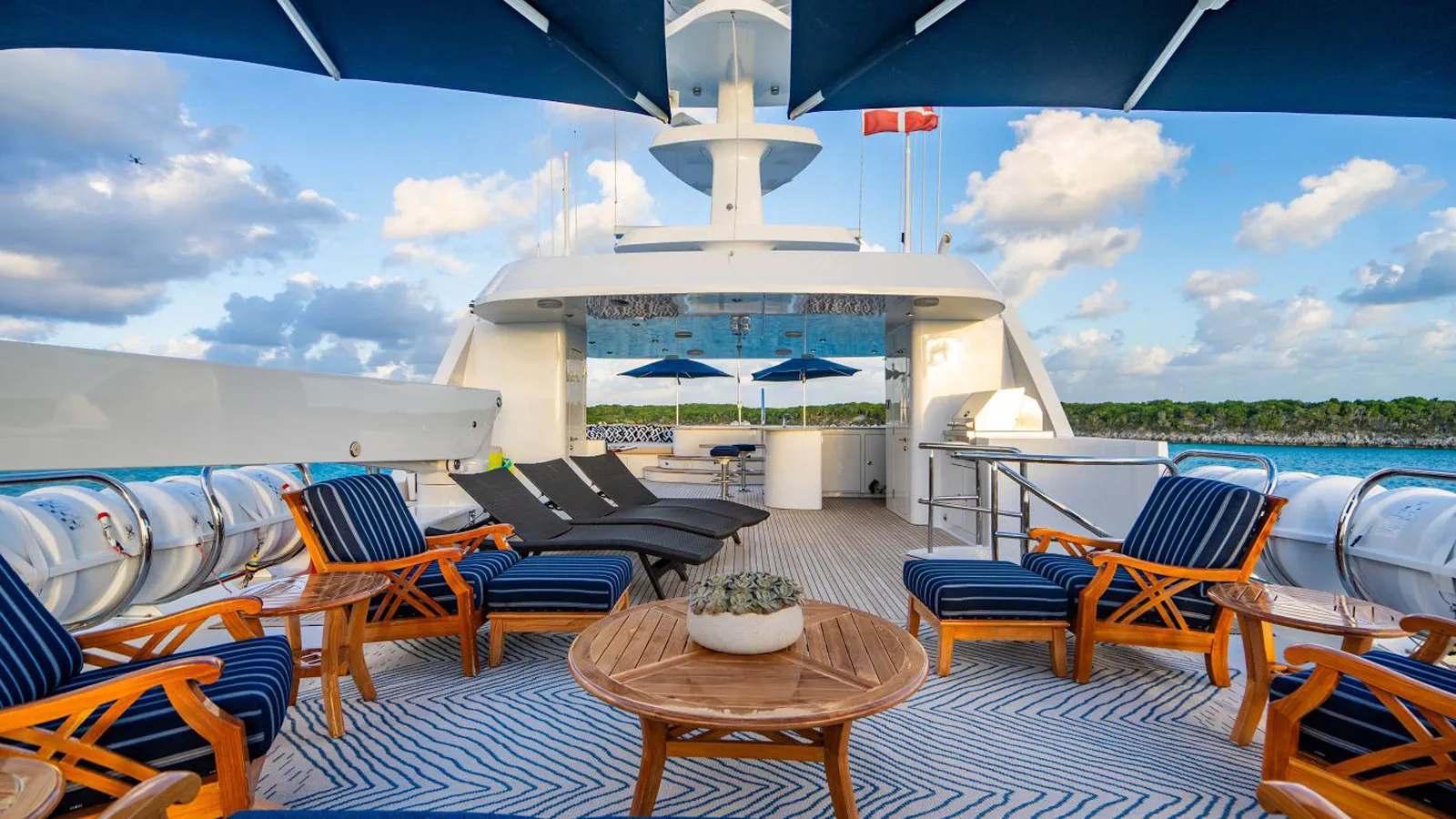 43m Trinity motor yacht Aquasition receives max-width:100% !important;M price reduction