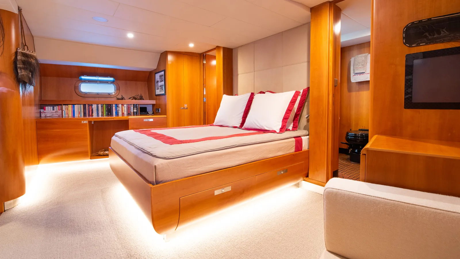 34m Dubois high-performance sloop Silvertip sold 34m Dubois high-performance sloop Silvertip sold