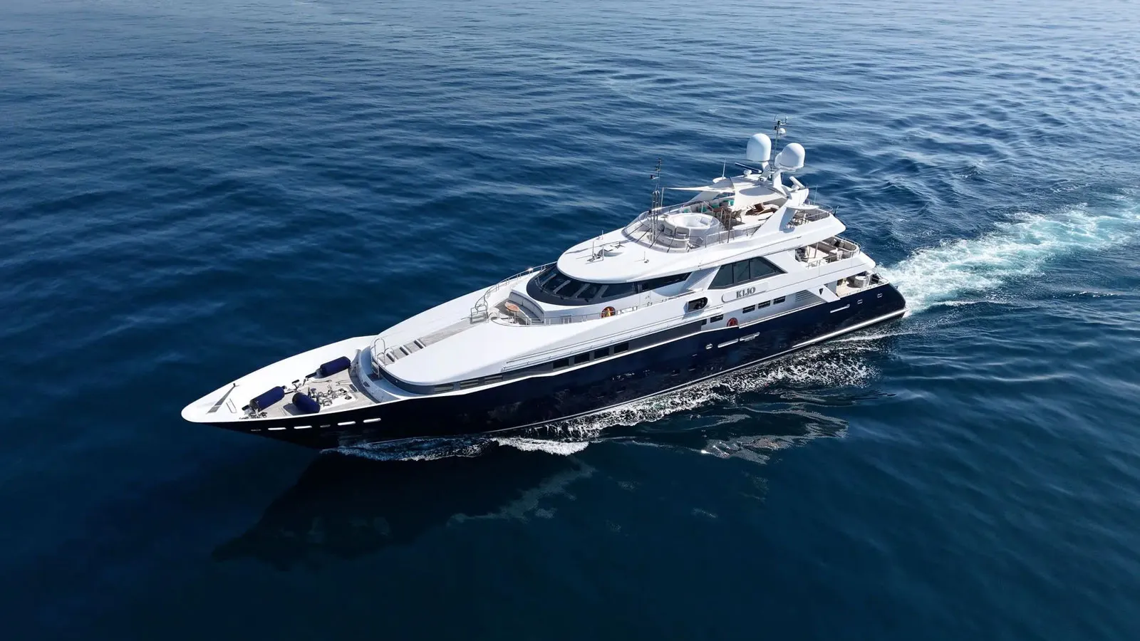 €1M price drop on 44m Heesen motor yacht Kijo