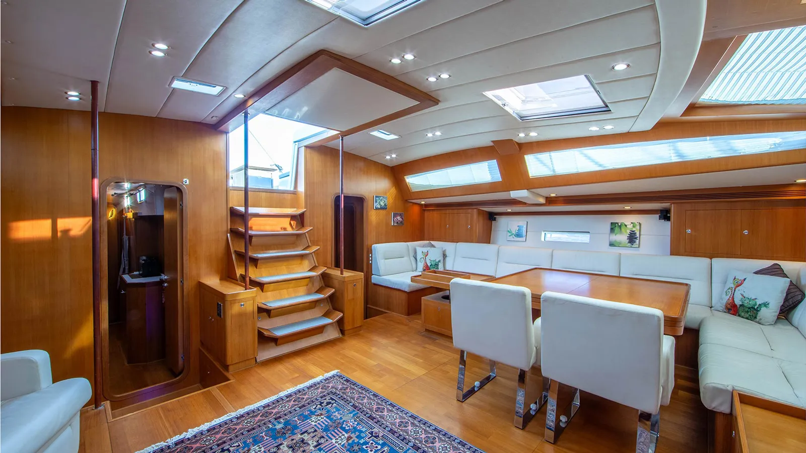 31m Comar flagship sailing yacht Shadow sold