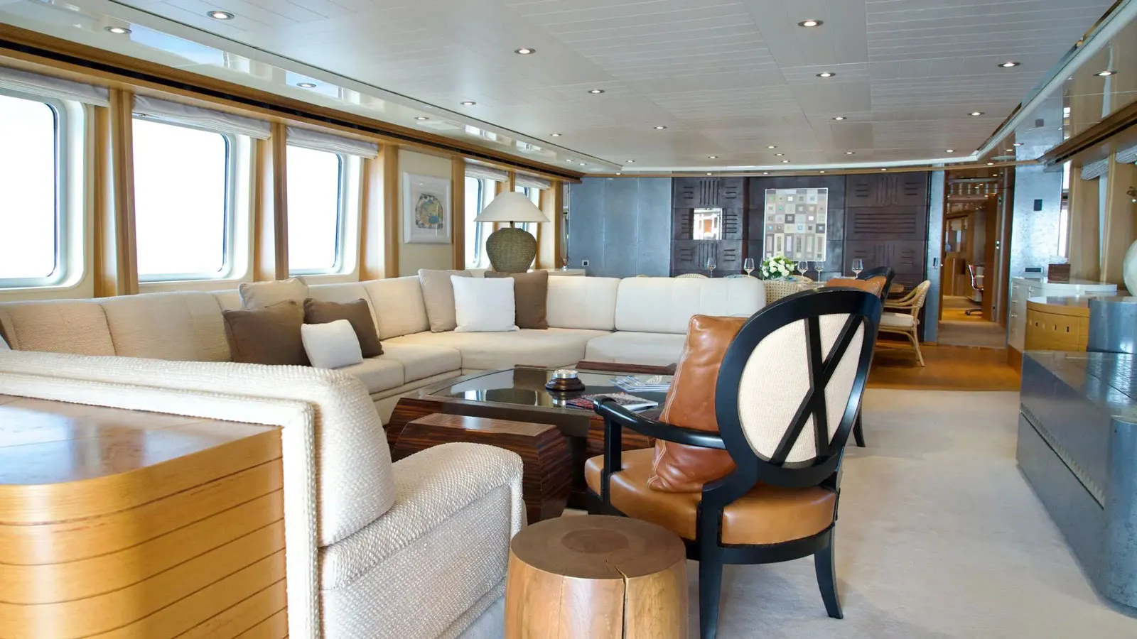 €1M price drop on 44m Heesen motor yacht Kijo