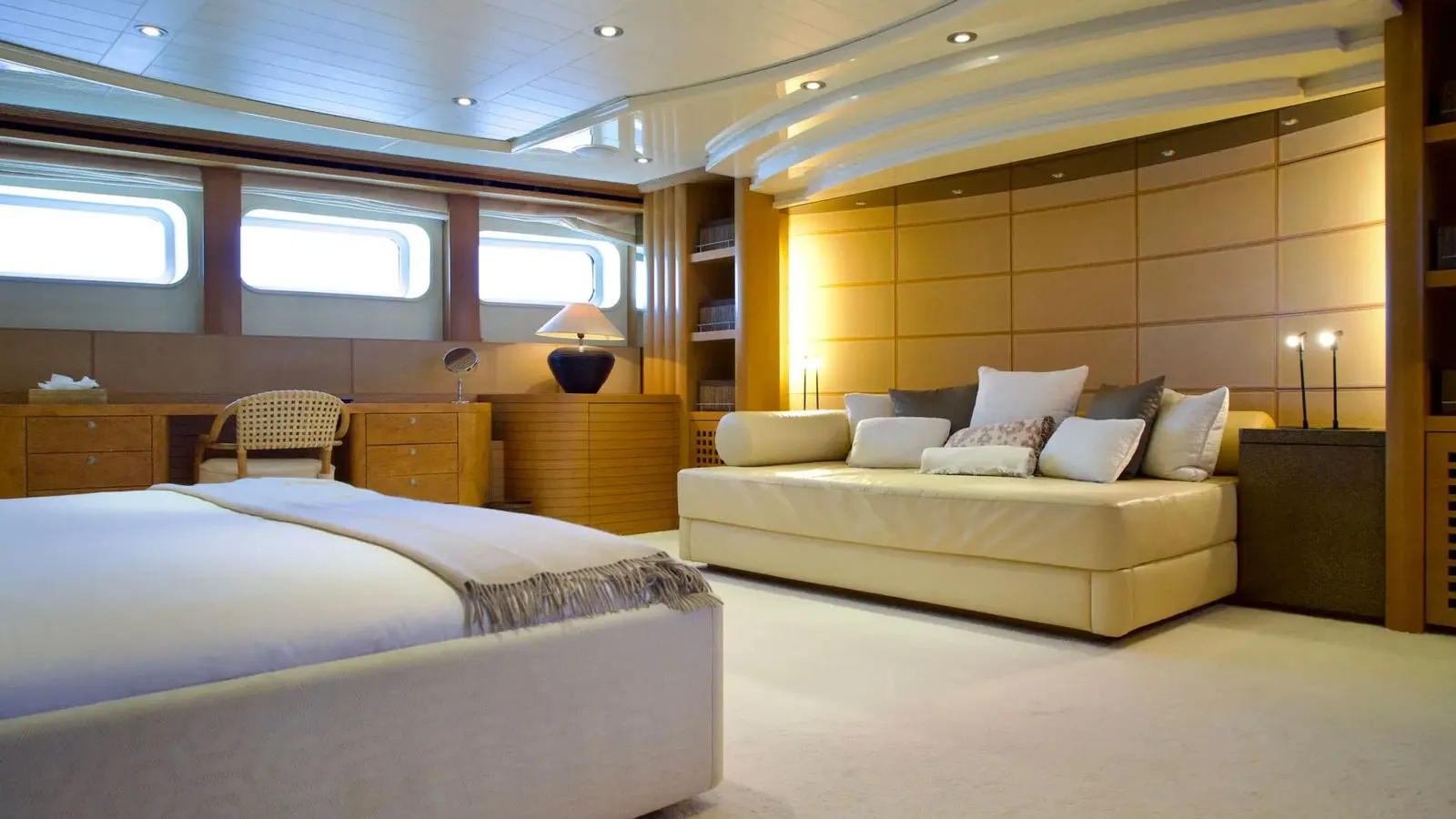 €1M price drop on 44m Heesen motor yacht Kijo