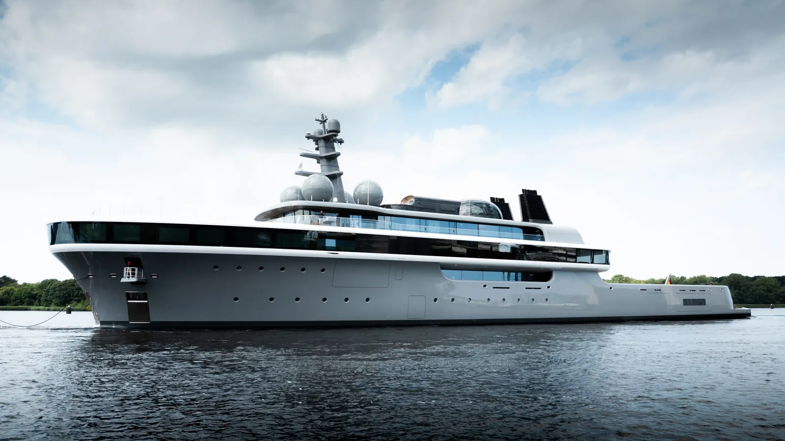 Lürssen launches 114m fuel-cell superyacht Cosmos