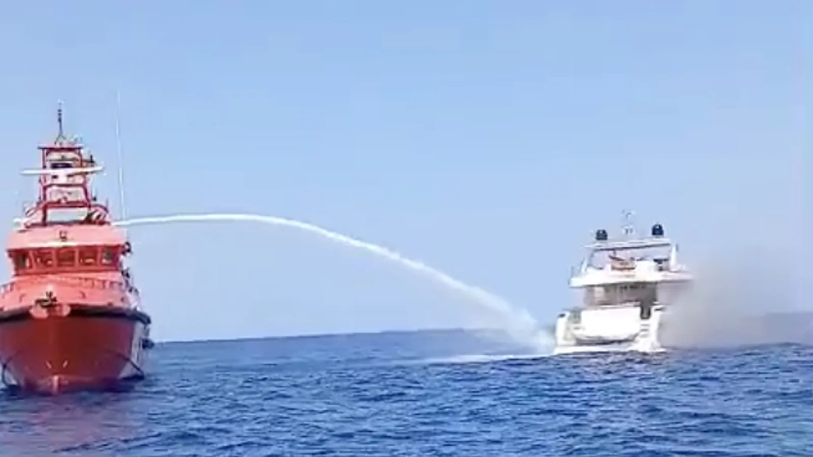 29m Astondoa motor yacht Da Vinci badly damaged by fire in Formentera