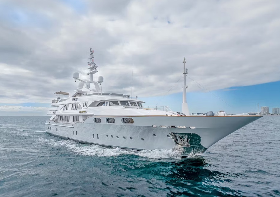 54m Benetti Starfire Left the Market 54m Benetti Starfire Left the Market