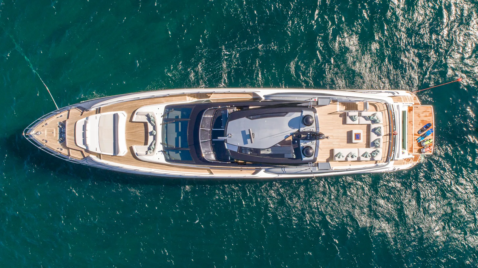 €1M price drop on 34m Riva planing yacht Elysium I