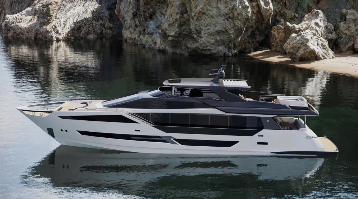 Hargrave Custom Yachts Introduces 36m Model with Facheris Design