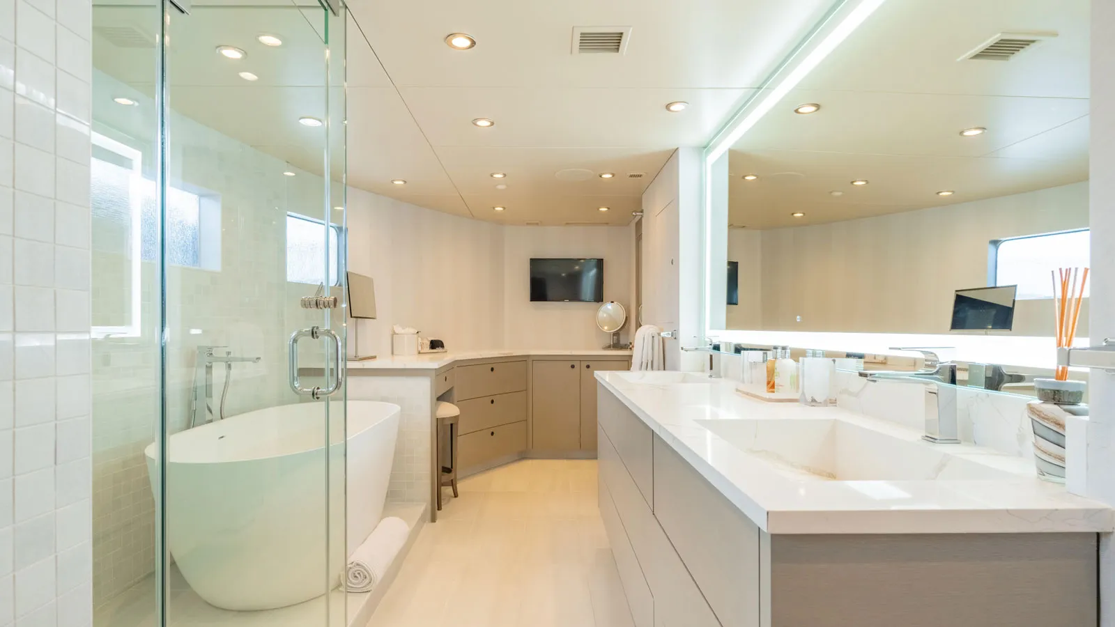 0k price reduction on 47m Christensen motor yacht Sea Class