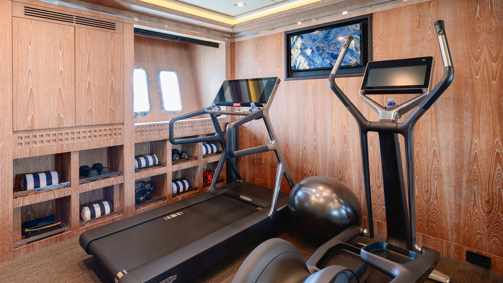 50m Mangusta motor yacht Royale X rejoins market with €2M price drop