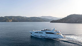 35m Dragos motor yacht Jafe Tica listed for sale
