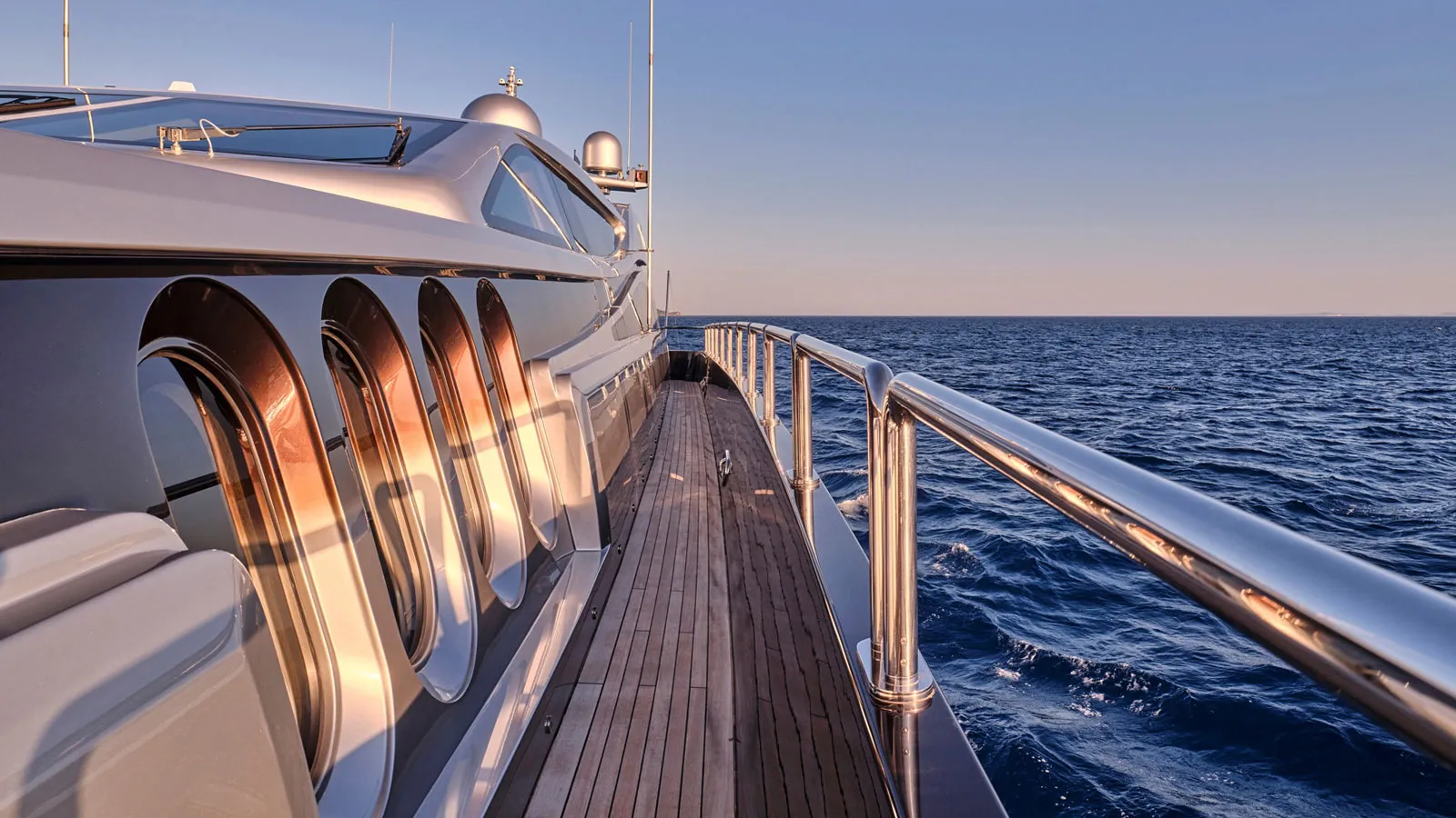 41-knot 34m Leopard motor yacht Bagheera sold