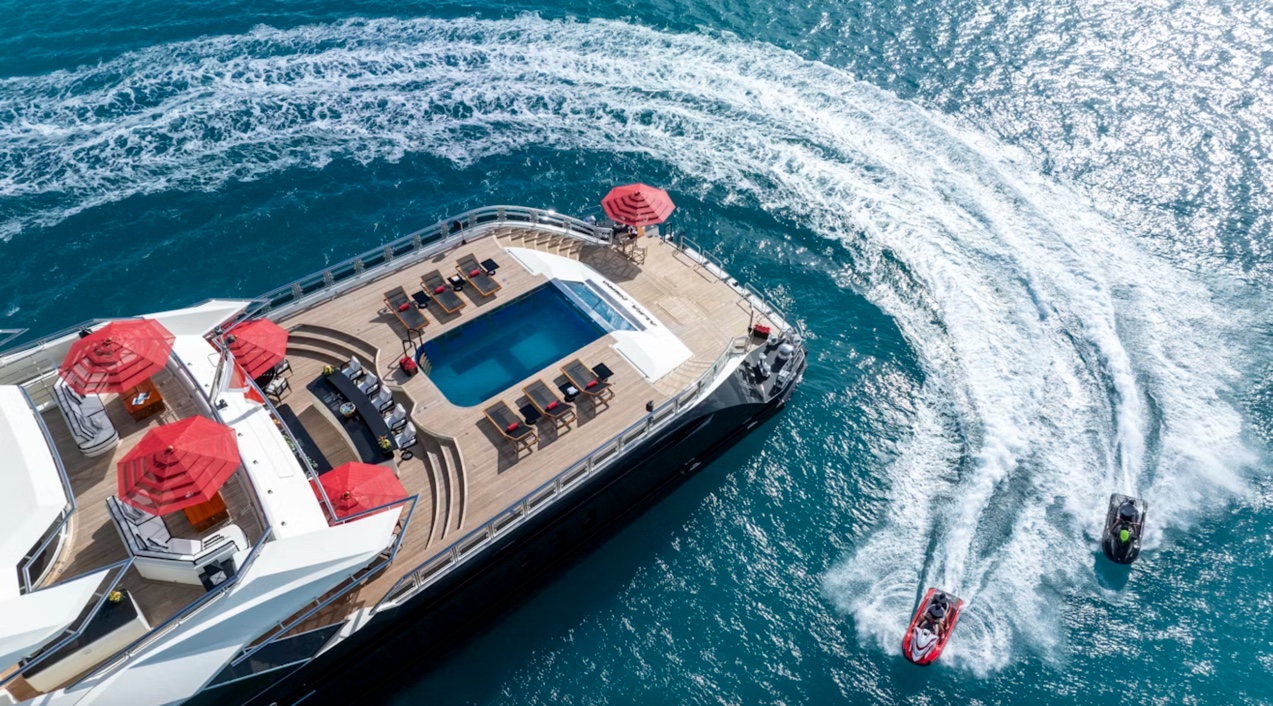 82m Alfa Nero Listed for Sale