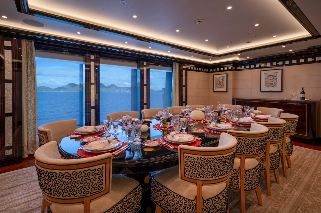 82m Alfa Nero Listed for Sale