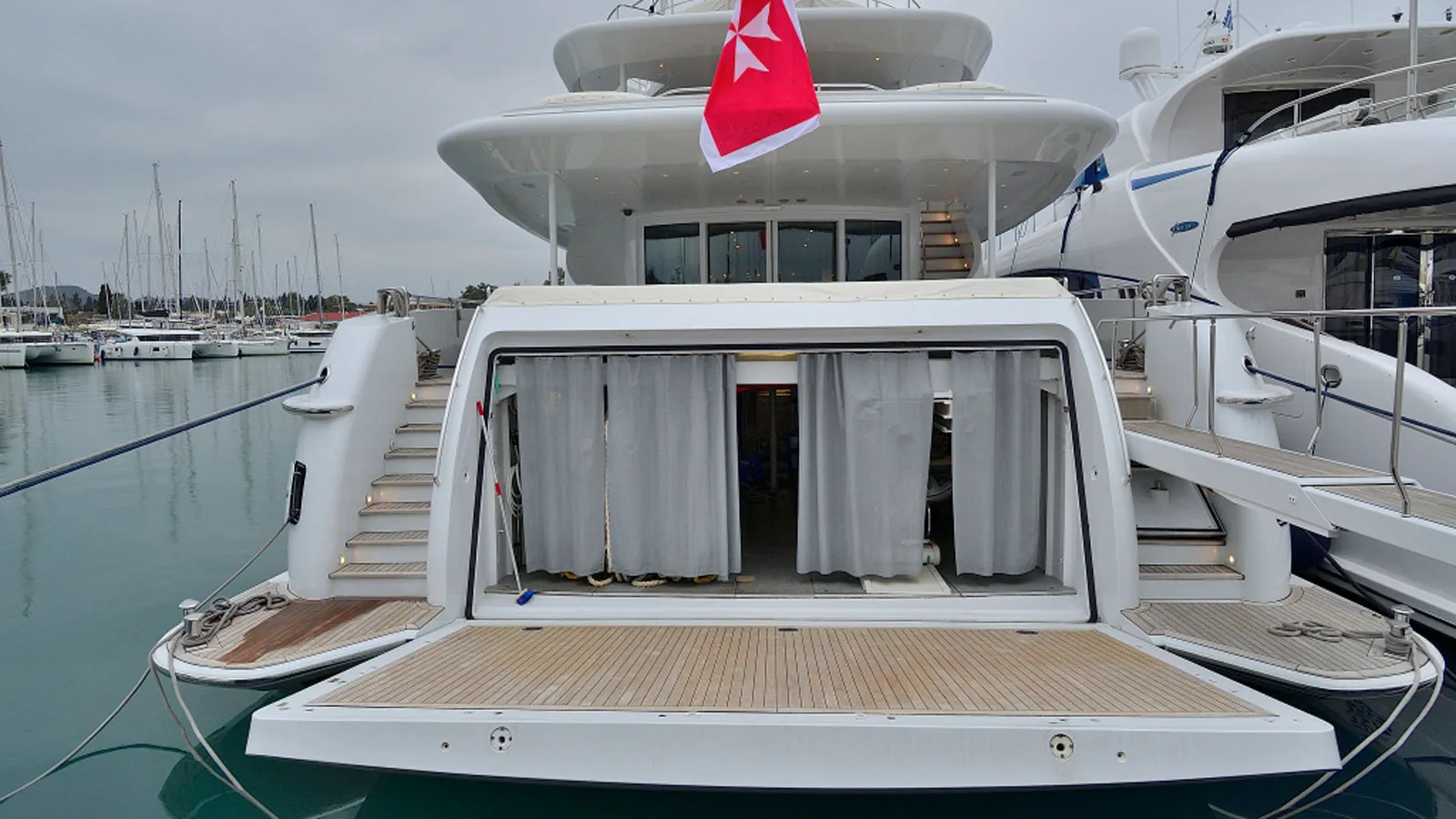 Further €1M price reduction on Heesen's 46m motor yacht King Louis