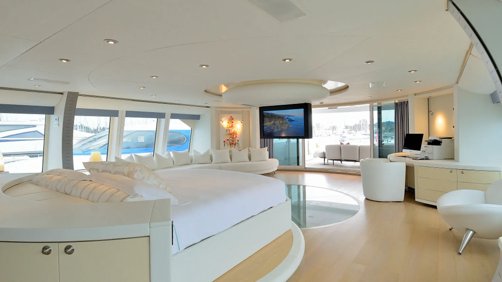 Further €1M price reduction on Heesen's 46m motor yacht King Louis