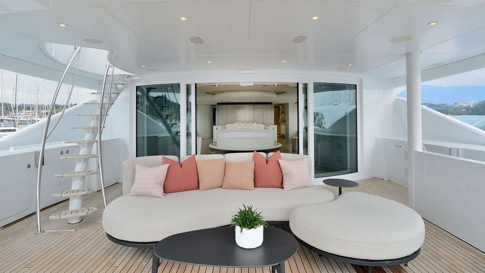 Further €1M price reduction on Heesen's 46m motor yacht King Louis