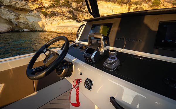 Market monopoly: Trialling the Wajer 38 S chase boat in Miami