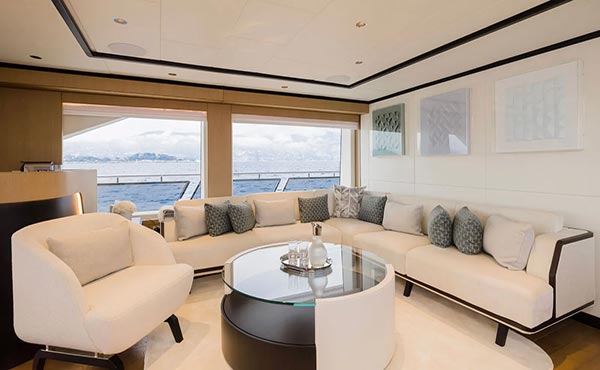 38m Majesty 120 motor yacht Olivia sold
