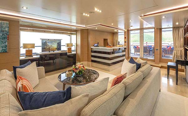 0k price drop on 44m Benetti motor yacht Sur La Mer