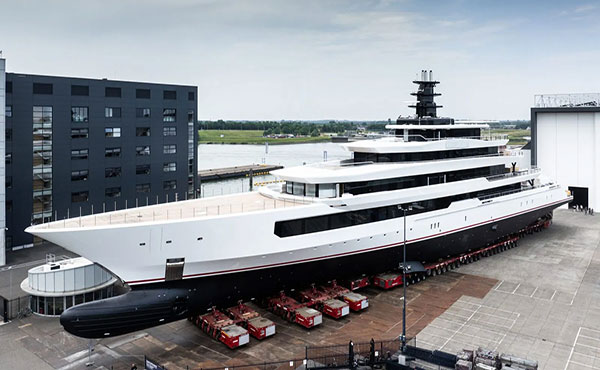 111m Oceanco superyacht DreAMBoat on sea trials