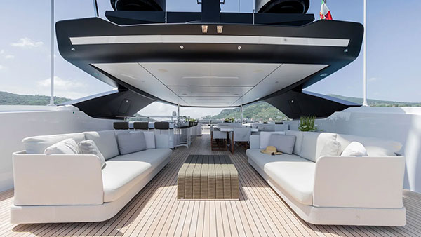 CA change on award-winning first Sanlorenzo 52 Steel motor yacht Seven Sins