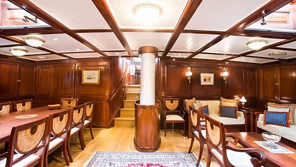 52m classically styled schooner Dona Francisca receives https://xeimg.jiagle.com/images/2025-11-10/OdxoRzjOhWYCZQ5jadpPVaKAeymuHIj8vMvhsPPt.jpg.8M price reduction