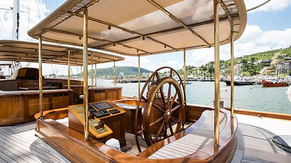 52m classically styled schooner Dona Francisca receives https://xeimg.jiagle.com/images/2025-11-10/vyv1NhUHlJyckZR2xOMUhpgMkmDSq9Tiu3wbZtw1.jpg.8M price reduction