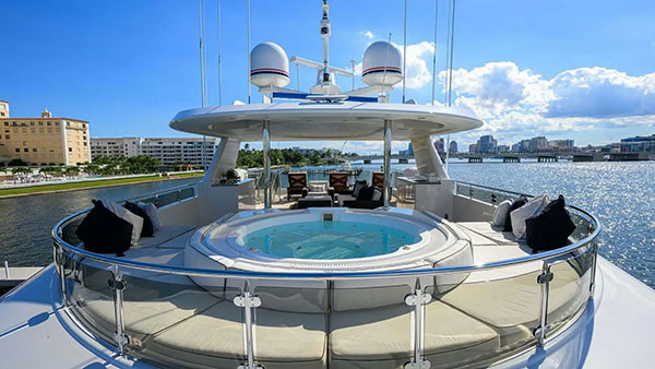 40m Westport motor yacht Sarabeth sold and renamed Bella Vita