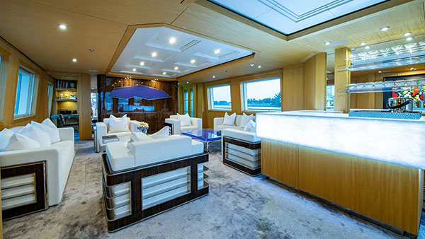 53m Oceanfast motor yacht Mizu changes CA 53m Oceanfast motor yacht Mizu changes CA