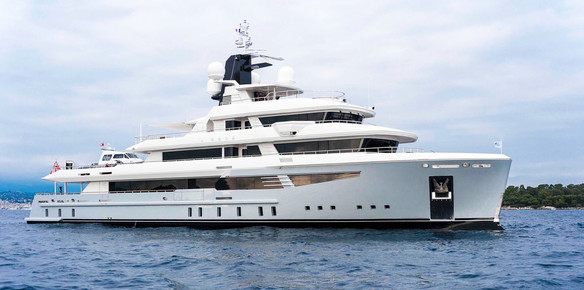 MYS Fleet in Focus: The Effortless Cool of I NOVA