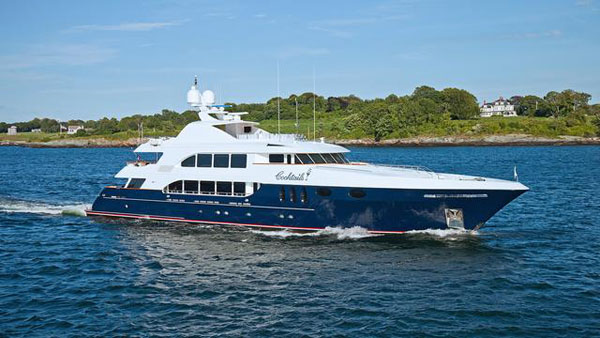 Trinity motor yacht Cocktails sold