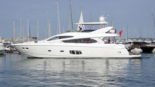 Sunseeker motor yacht Family Spirit for sale