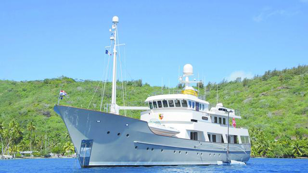 JFA motor yacht Zeepaard sold