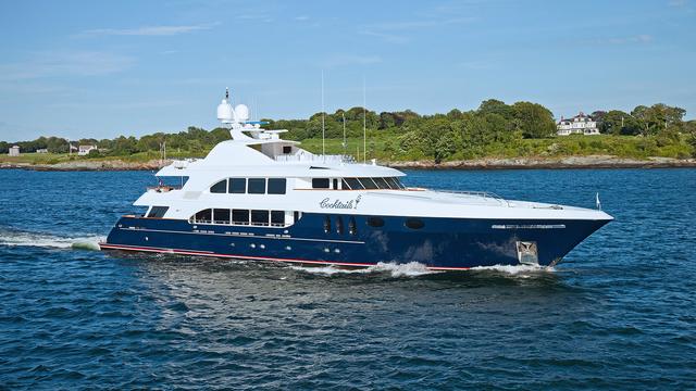 Trinity motor yacht Cocktails sold