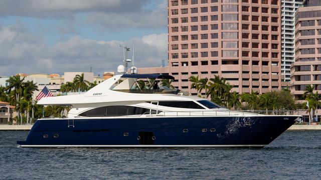 Ferretti motor yacht Giddyap sold