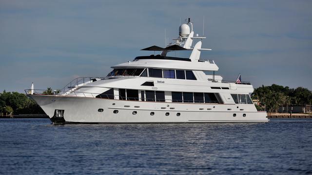 Crescent Custom motor yacht Dumb Luck sold