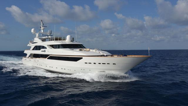 Benetti motor yacht Lumiere listed for sale