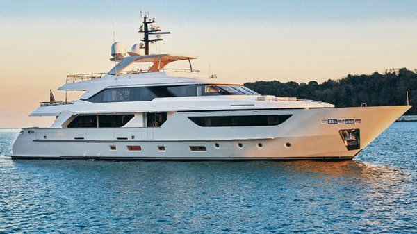 New-build Sanlorenzo SD126 yacht sold