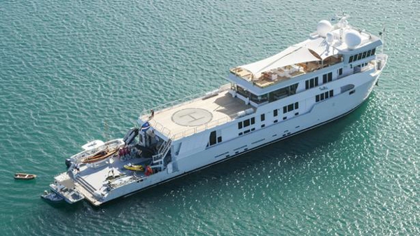 Halter Marine explorer yacht SuRi listed for sale