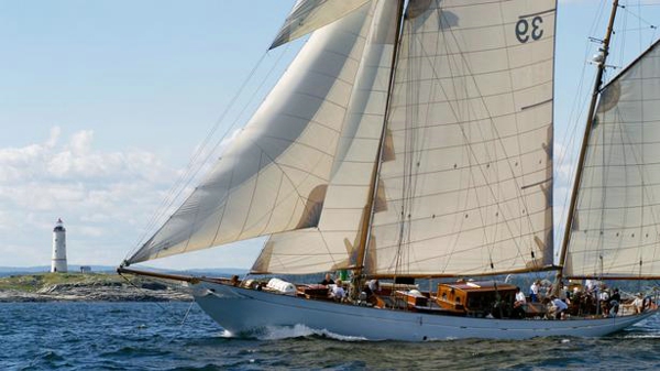 Classic sailing yacht Eileen II listed for sale