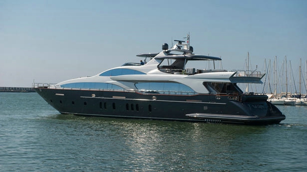 $350,000 price cut on Azimut motor yacht Tail Lights