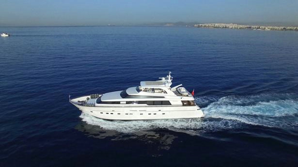 Sanlorenzo motor yacht Theodora Mia listed for sale