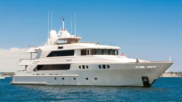 Richmond motor yacht Far From It listed for sale