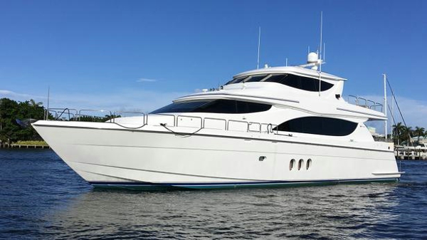 Hatteras 80 motor yacht sold