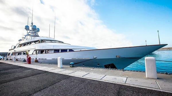 Benetti motor yacht Mistress now for sale with Engel & Volkers